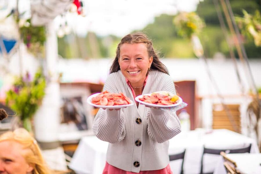Oslo: Oslofjord Fjord-Style Dinner Cruise - Getting On Board: Where the Views Work Best