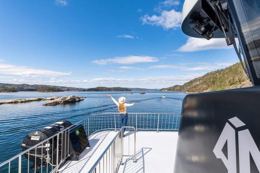 Oslo: Scenic Fjord Cruise with Audio Guide Commentary - From Oslo Fjordhage to Akershus Fortress: city edges you can actually see