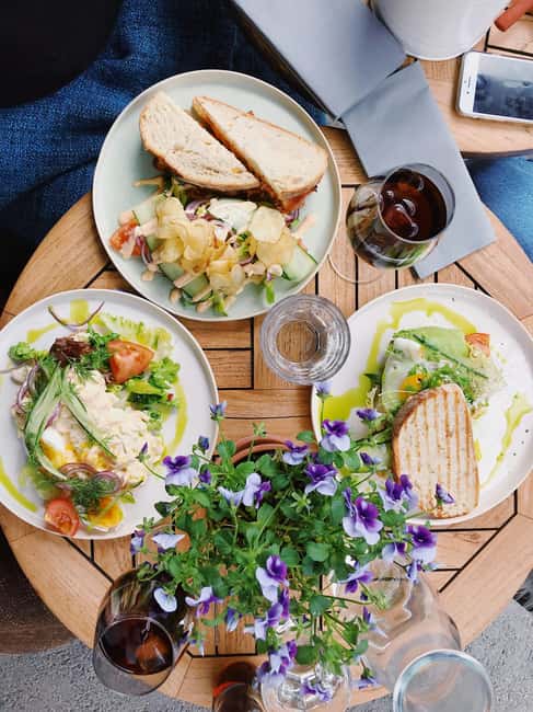 Oslo: The Grand Experience Walking Tour with Lunch or Dinner - Winter comfort tips for a calm 4-hour walk
