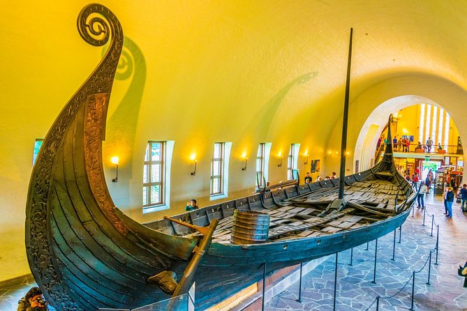 Private 5-hrs Oslo Exclusive Driverguide Luxury Limo/Van-Tour incl Museums - Vigeland Park: sculpture outdoors, guided so it actually clicks