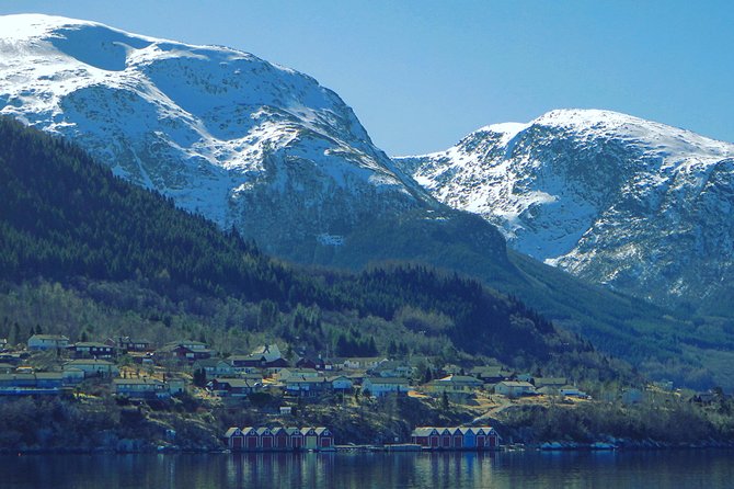 PRIVATE GUIDED TOUR: Folgefonna Glacier roundtrip from Bergen, 8 hours - The optional glacier hike, and how it changes your whole day