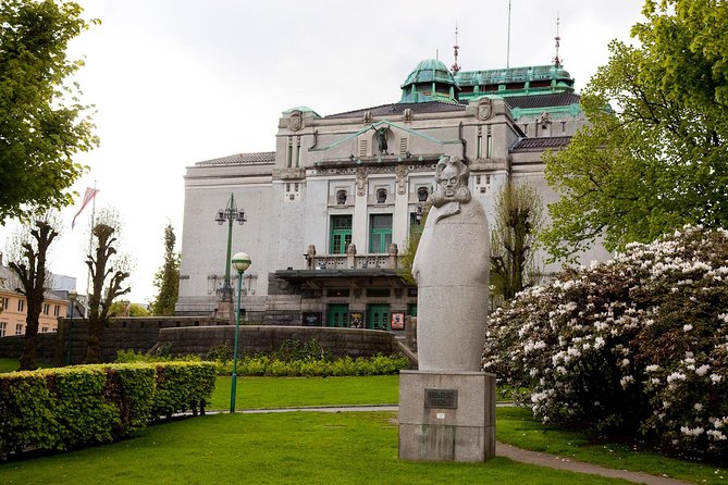 PRIVATE TOUR: Bergen city sightseeing, 5 hours - Your second half choices: Grieg, Old Bergen, Fantoft, or something special