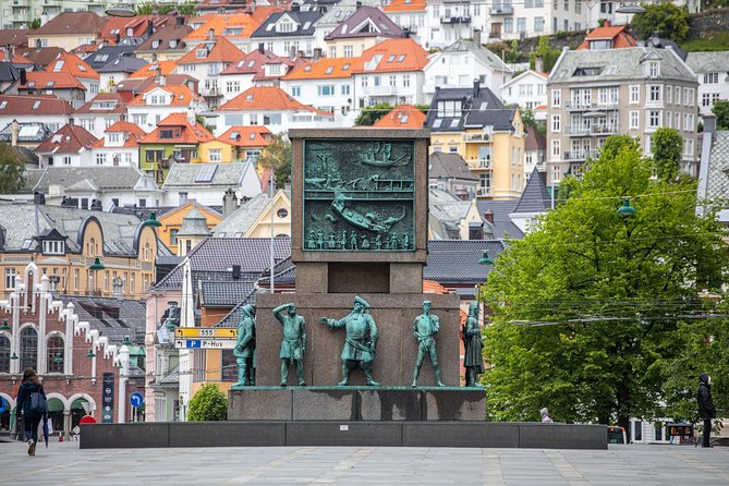 PRIVATE TOUR: Bergen city sightseeing, 5 hours - Old Bergen Museum in Bymuseet: the town inside a town