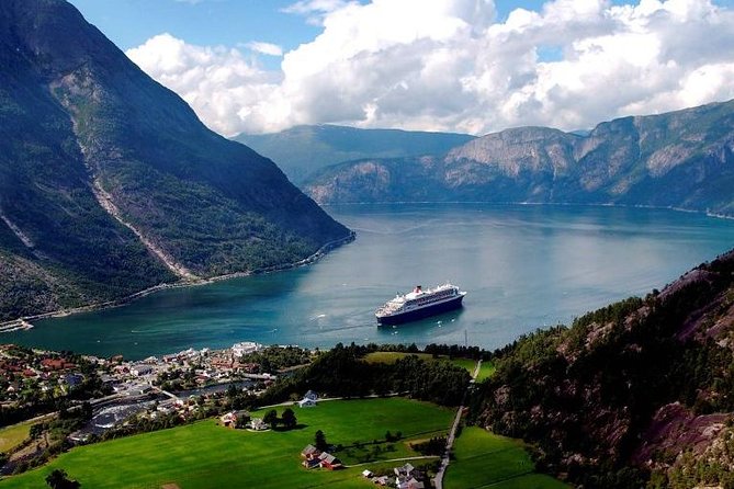 Private tour - Hardangerfjord, Voss Gondola & 4 Great Waterfalls - Hardanger Bridge: the engineering break you will remember