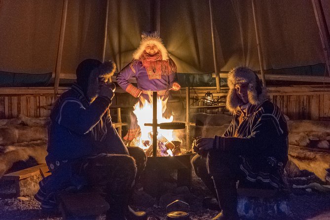 Reindeer Feeding and Sami Culture Including Lunch from Tromso - What to Bring (So You Actually Enjoy the Warm Tent)
