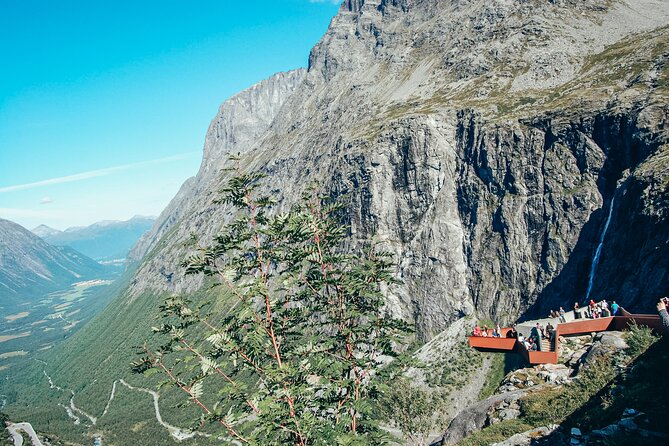 Sightseeing Tour in Trollstigen - Land of Trolls - Trollstigen foothill viewpoint: the 45-minute heart of the day