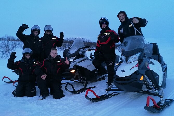 Snowmobile safari in the mountain plateau of Finnmarksvidda - Warm drinks and a Sami hut pause that actually feels like part of the day