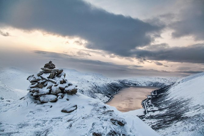 Snowshoe Hill Hike in Tromsø - Summit break: hot drink and lefse when the wind hits