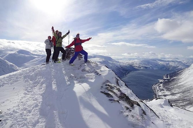 Snowshoe Hill Hike in Tromsø - Getting there from Tromsø: the 40-minute fjord drive that sets expectations