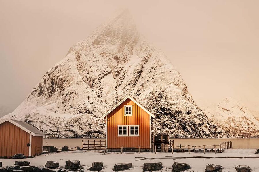 Svolvær: Reine, Hamnøy, Sakrisøy: Photographer’s Dream Tour - Weather in Lofoten: how to dress so you can keep shooting