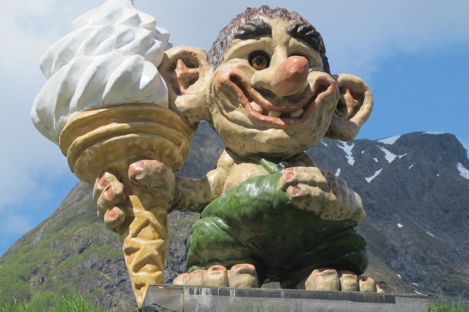 Trollstigen, The Land Of The Trolls - Gudbrandsjuvet gorge: glass-and-iron platforms and a real food break