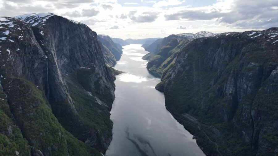 Trolltunga Helicopter & Waterfalss Sightseeing From Bergen - From Bergen to Hardanger, the day moves fast and stays scenic