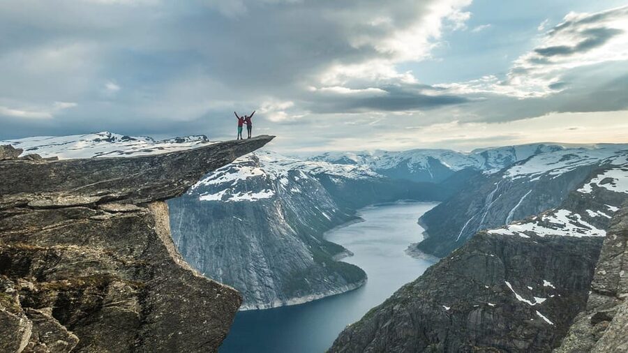Trolltunga: Trolltunga Sunset Glamping - Reaching Trolltunga: Photos, Exploring, and Avoiding the Main Crowd Feel
