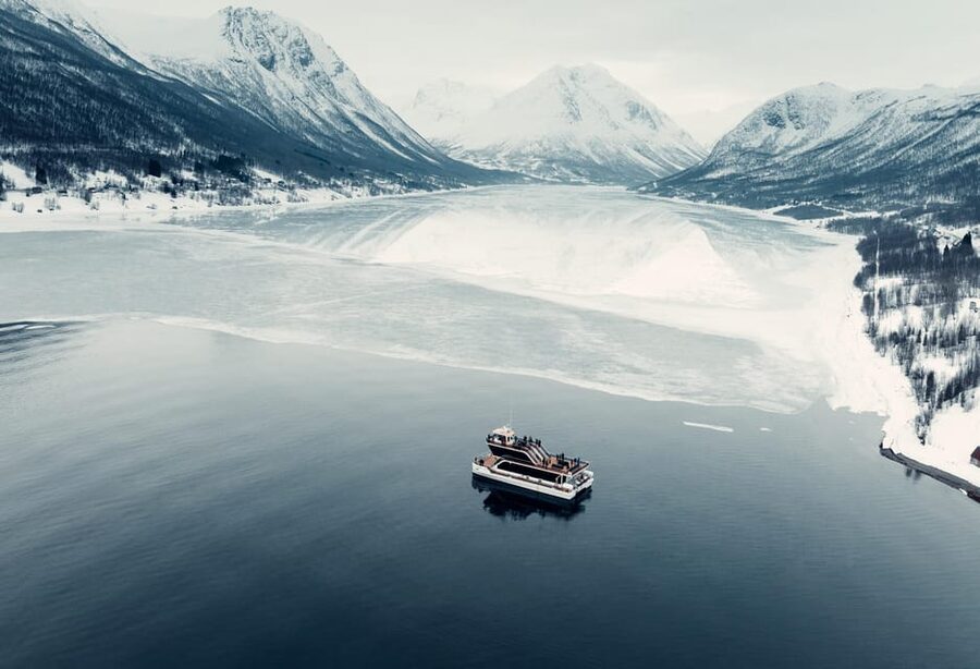 Tromsø: Arctic Fjord Cruise With Stop On Land At Fish Racks - Getting oriented: where you meet and how the 4 hours are structured