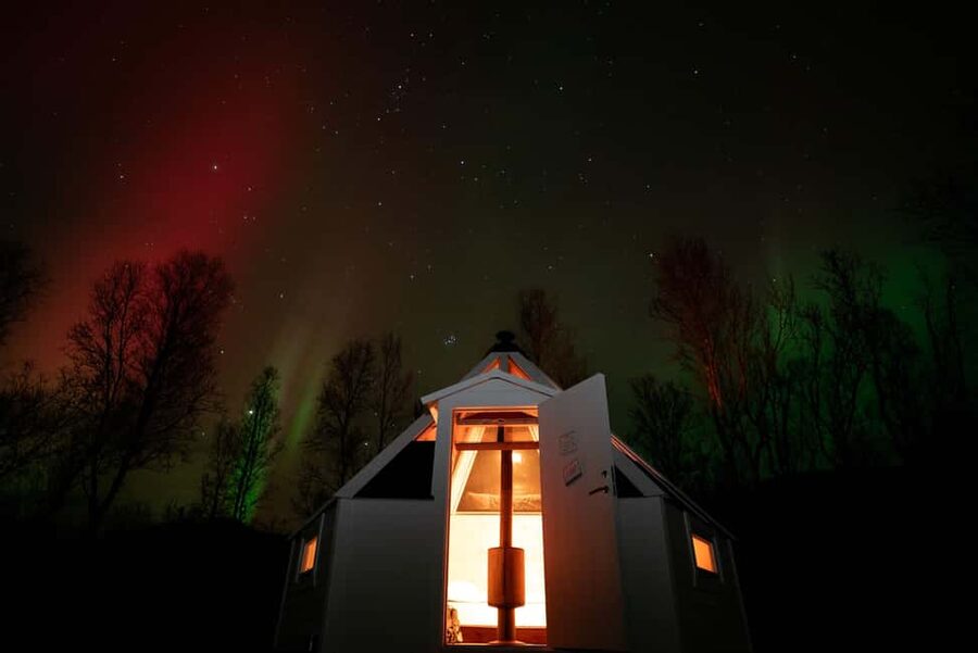 Tromsø: Aurora Crystal Lavvo Experience with Snowshoeing - Should You Book This Experience?