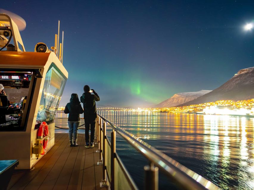 Tromsø: Aurora Dinner Cruise by Hybrid-Electric Catamaran - Aurora Viewing Strategy: Go Outside, Then Use the Heated Cabin Like a Pro