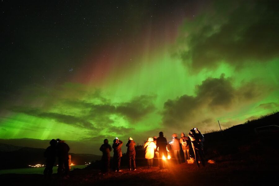 Tromsø: Chase Aurora in Minibus and Free Aurora Portrait - Practical Tips to Make Your Night Go Smoother