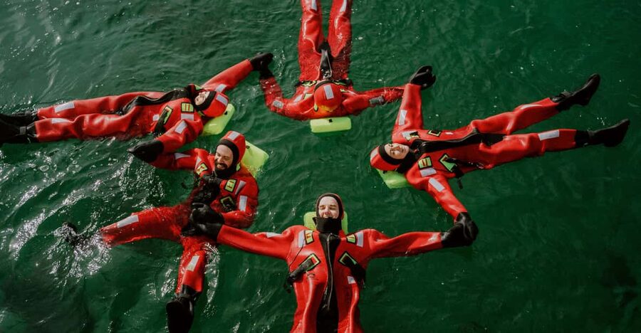 Tromsø city center Urban Floating experience - Safety briefing at Vervet: how guides keep it simple