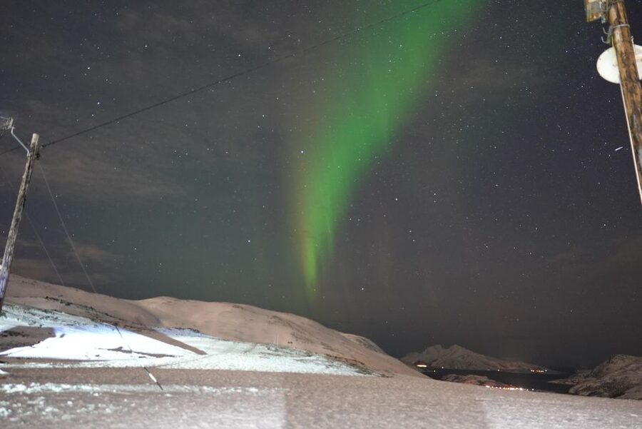 Tromsø: English/Spanish Aurora Pathfinder Tour with Photos - How the pro DSLR photos work, and why this can beat your phone