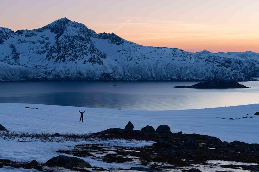 Tromsø: Fjords & Beaches Tour with Campfire and Arctic Food - Staying Warm and Safe: Thermal Suits, Crampons, and Real Winter Footing