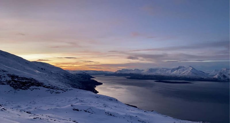 Tromsø: Guided Hiking Tour with Roundtrip Transfers - Who this hiking tour suits best (and who should skip it)