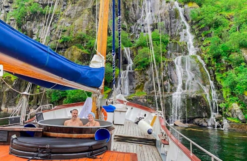 Tromsø: Luxury Summer Fjord Cruise with Lunch & Hot Tub - Key things I’d book this for