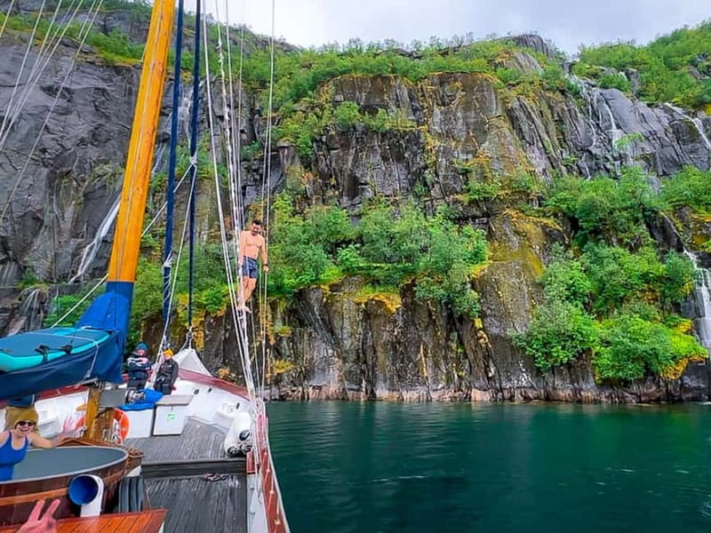 Tromsø: Luxury Summer Fjord Cruise with Lunch & Hot Tub - Comfort on deck: blankets, lounges, and time to actually relax