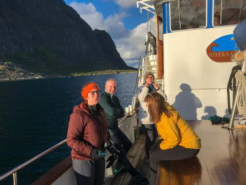 Tromsø: Luxury Summer Fjord Cruise with Lunch & Hot Tub - Optional polar plunge and a private hot tub, how the upgrade changes the day