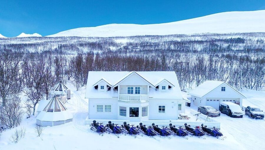 Tromsø: Lyngen Alps Guided Snowmobile Tour - Getting picked up in Tromsø and settling in for the transfer