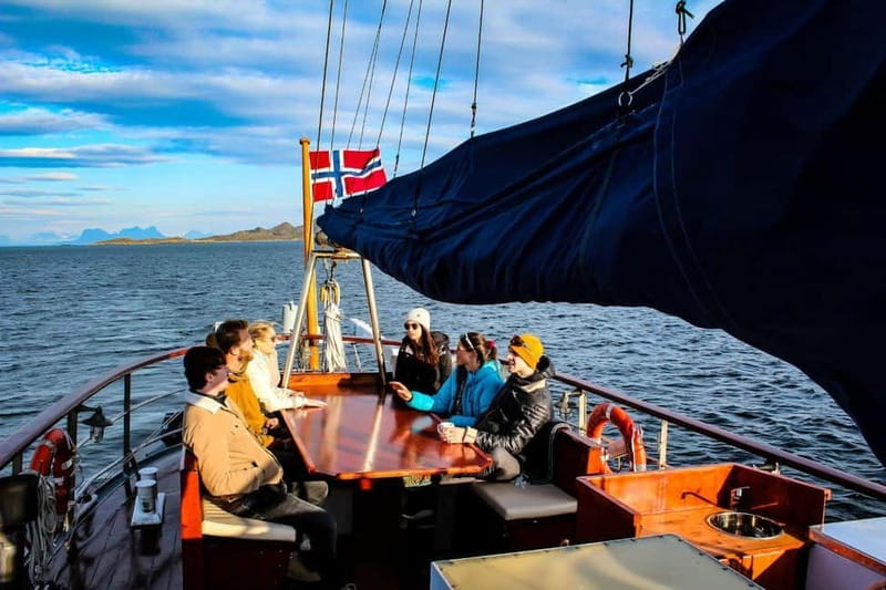 Tromsø: Midnight Sun Evening Cruise with Hot Tub - Hot tub upgrade and optional polar plunge, how to choose