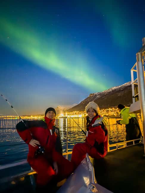 Tromsø: Nocturnal cod fishing with meal. - Key highlights that matter