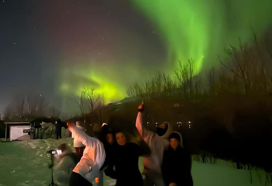 Tromsø: Northern Lights Bus Tour with Free Photography - Should you book this Tromsø Northern Lights bus hunt?