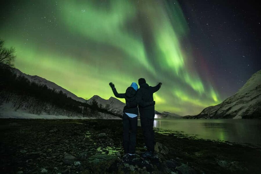 Tromsø: Northern Lights Chase in a Mercedes Benz with Photos - Who this tour is best for, and who should skip it