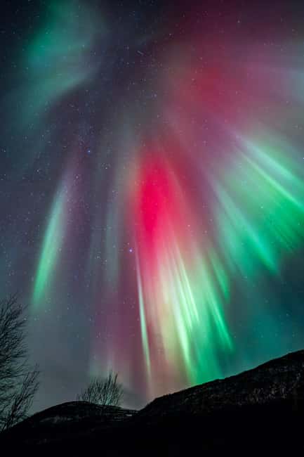Tromsø: Northern Lights in a Minivan with Free Photos and a Hot Meal - Photo Support That Feels Like a Workshop, Not a Sales Pitch