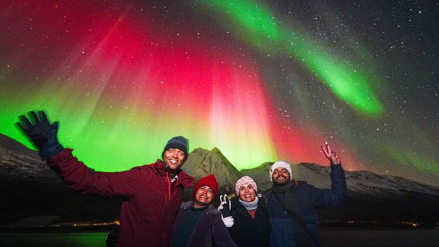 Tromsø: Northern Lights Pioneer Tour with Photos Included - The Main Event, How Guides Choose Stops and Build the Night