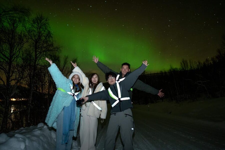 Tromsø: Northern Lights Tour with Local Guide and Photos - Chasing the Northern Lights From Tromsø With Geir Inge and Kine