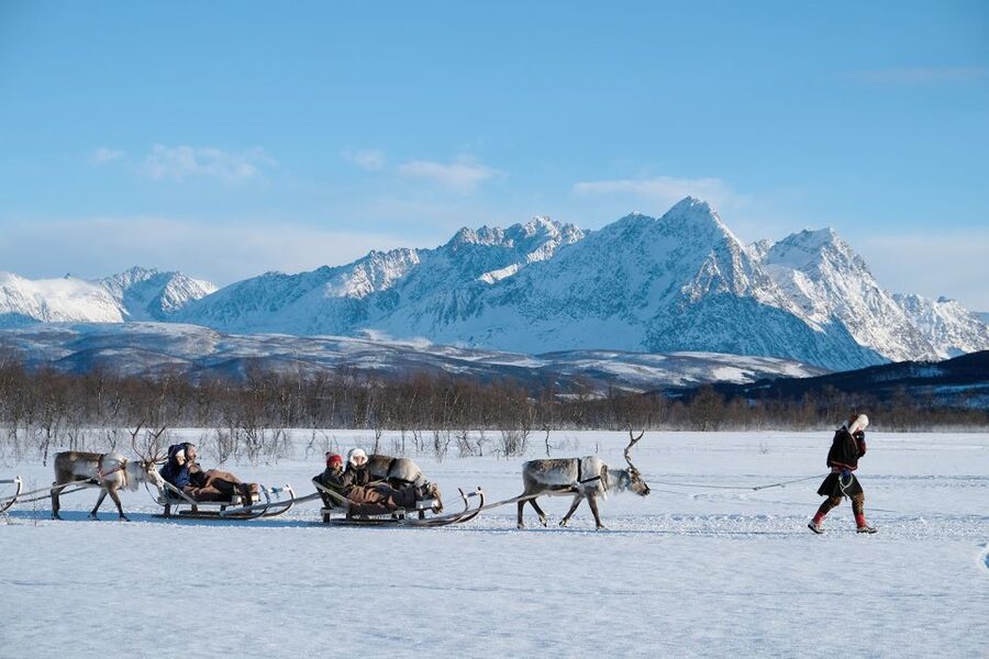 Tromsø: Sámi Reindeer Sledding and Sami Cultural Tour - Sámi Culture Talk: Clothing, History, and Q and A Time