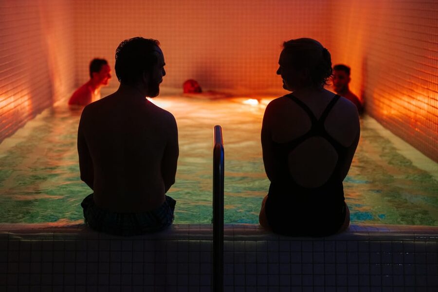 Tromsø: Spa/Pool with Bath, Sauna and Outdoor Heated Pool - Who this suits best (and who might want a different plan)