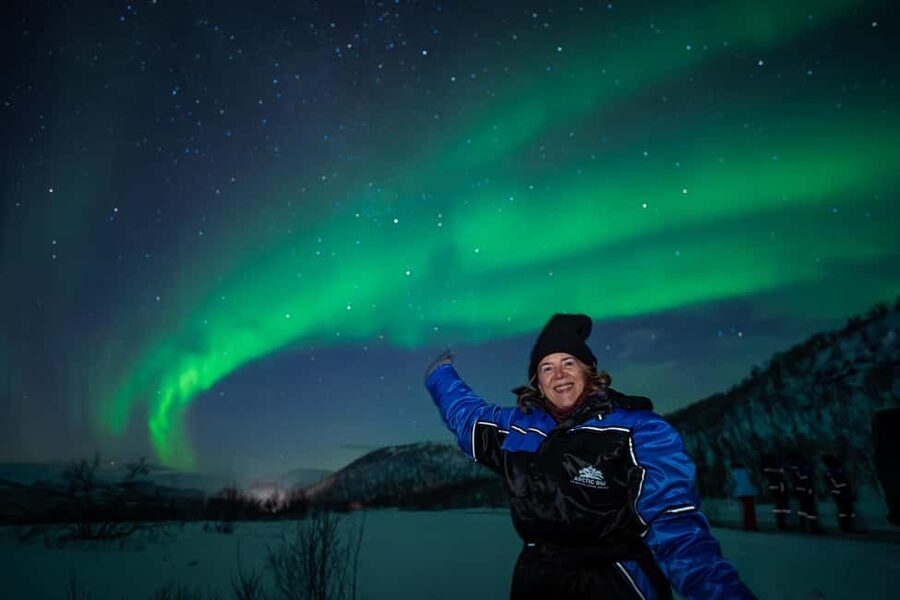 Tromsø: Unlimited Northern Lights Chase Across Borders - The guide as your aurora hunter and photographer