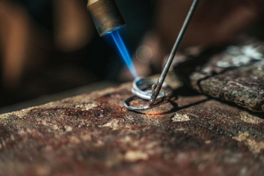 Tromsoe: Make your own silver ring in a goldsmith workshop - Finding the Wabi Sabi workstudio in Tromso