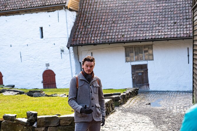 Walking Tour in Bergen of the Past and Present - Fjellsiden hill walk: wooden houses and everyday Bergen life