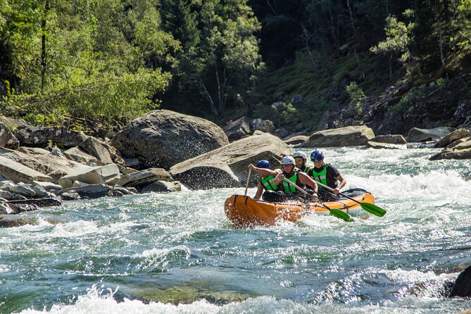 Whitewater Rafting Grade 3 to 4 - Safety Training That Actually Prepares You to Paddle