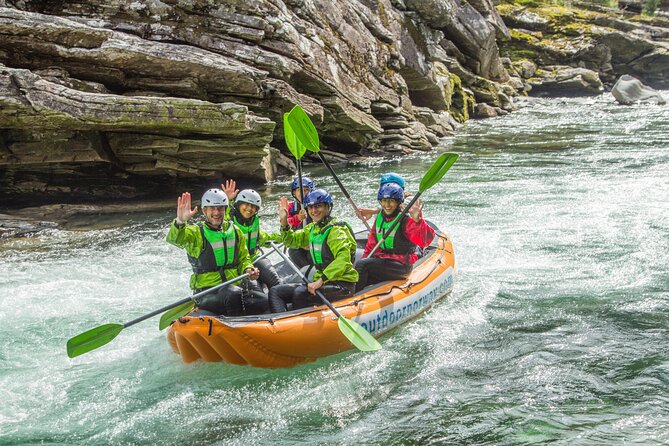 Whitewater Rafting Grade 3 to 4 - The Rapids Experience, Grade 3 to 4 in Plain English