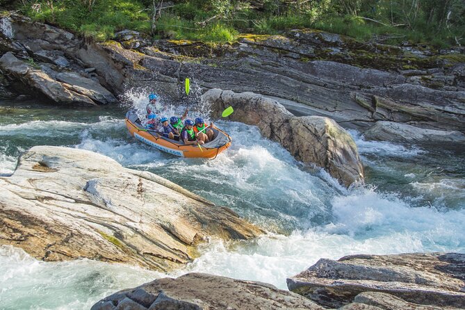 Whitewater Rafting Grade 3 to 4 - Guides Matter, and Here the Names Keep Coming Up