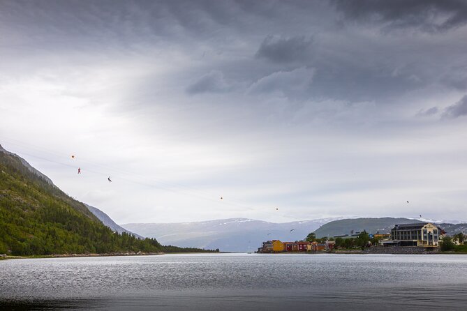 Zipline Experience in Mosjøen - Harnessing and the automatic braking system: where safety becomes real